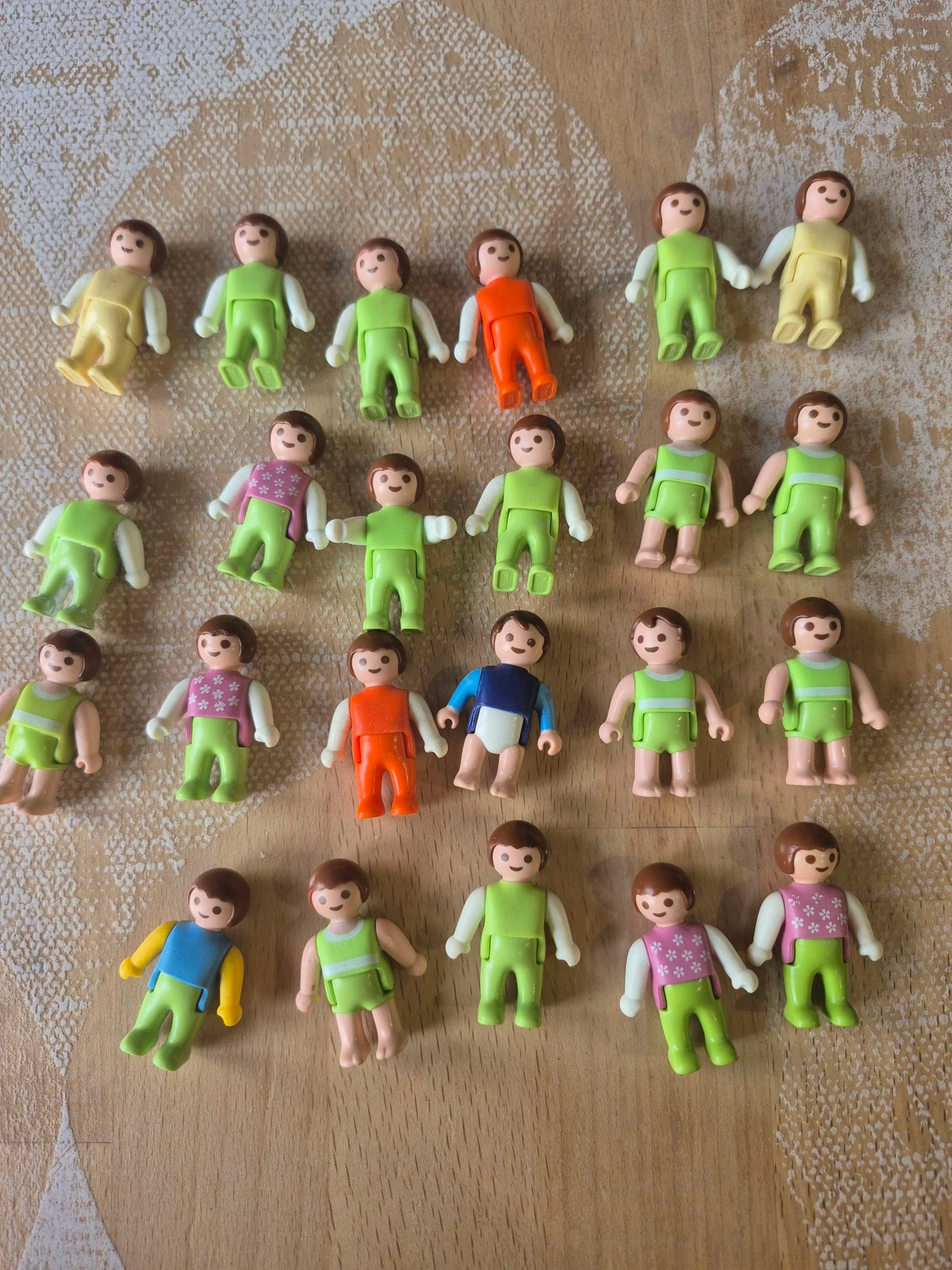 Bébé cheveux brun playmobil à l unité 